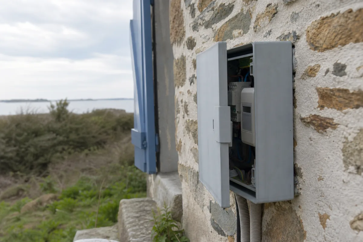 Électricien à Guidel : panne, dépannage et tableau électrique